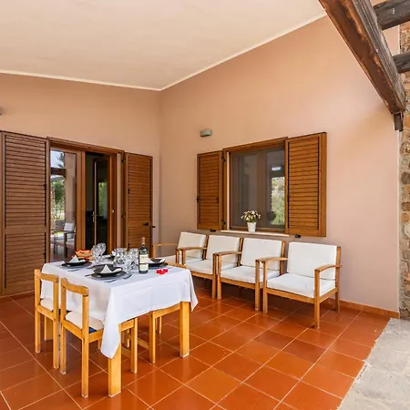 Holiday home Casa Suestellas